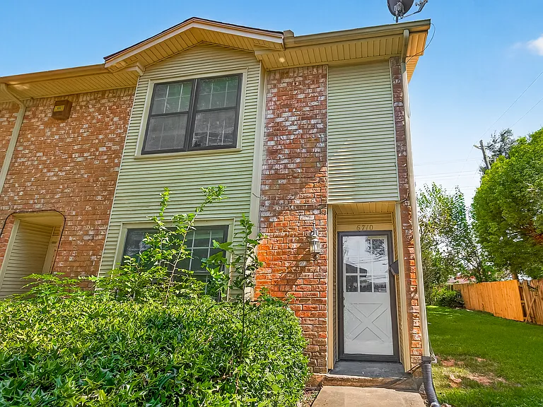 6710 Biggs Ct — Photo 2