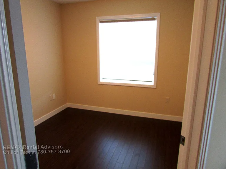 2045 Grantham Ct NW #109 — Photo 6