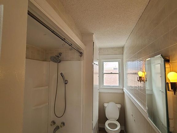 4th image of 446 W Dewald St