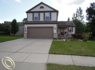 1561 Marshbank Ct, Pontiac, MI