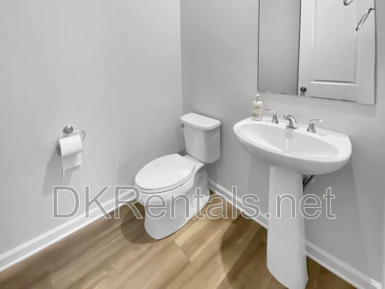 245 Birchwood Row — Photo 12