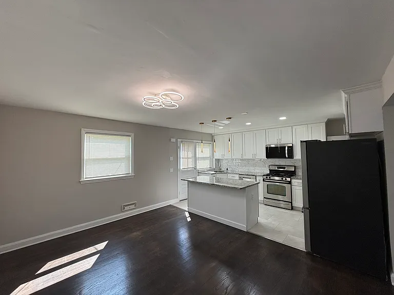 1104 Harwall Rd — Photo 13