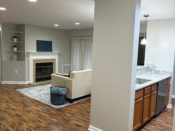 2nd image of 9605 Lake Pointe Ct APT 103