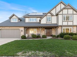 2246 Keim Rd, Naperville, IL 60565