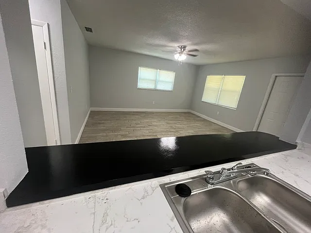 3000 70th Ln N — Photo 3