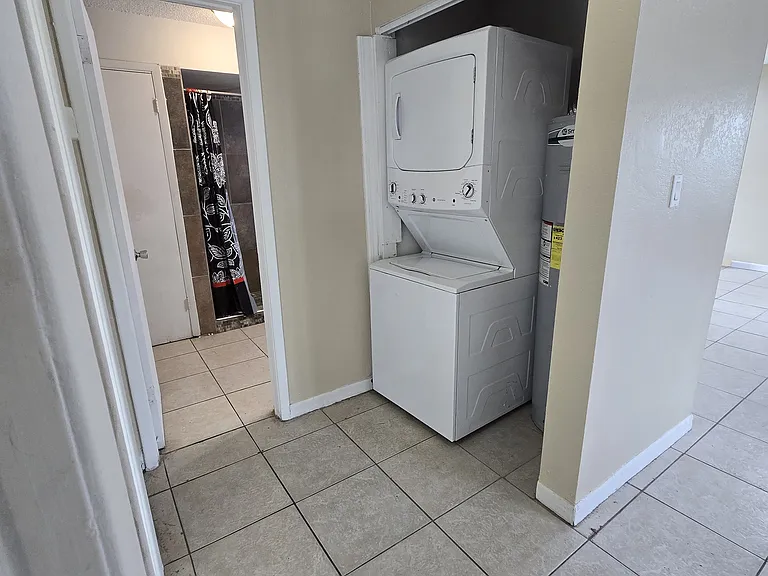 1101 Skyview Blvd #1 — Photo 14