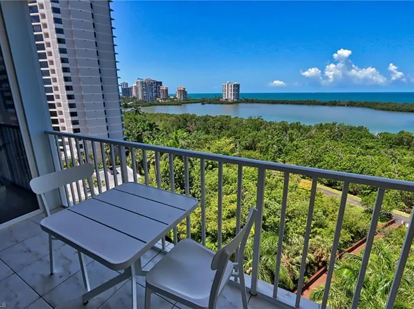 5550 Heron Point Dr, Naples, FL