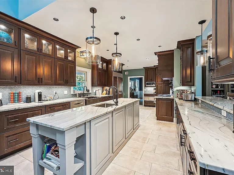 14708 Westbury Rd — Photo 25