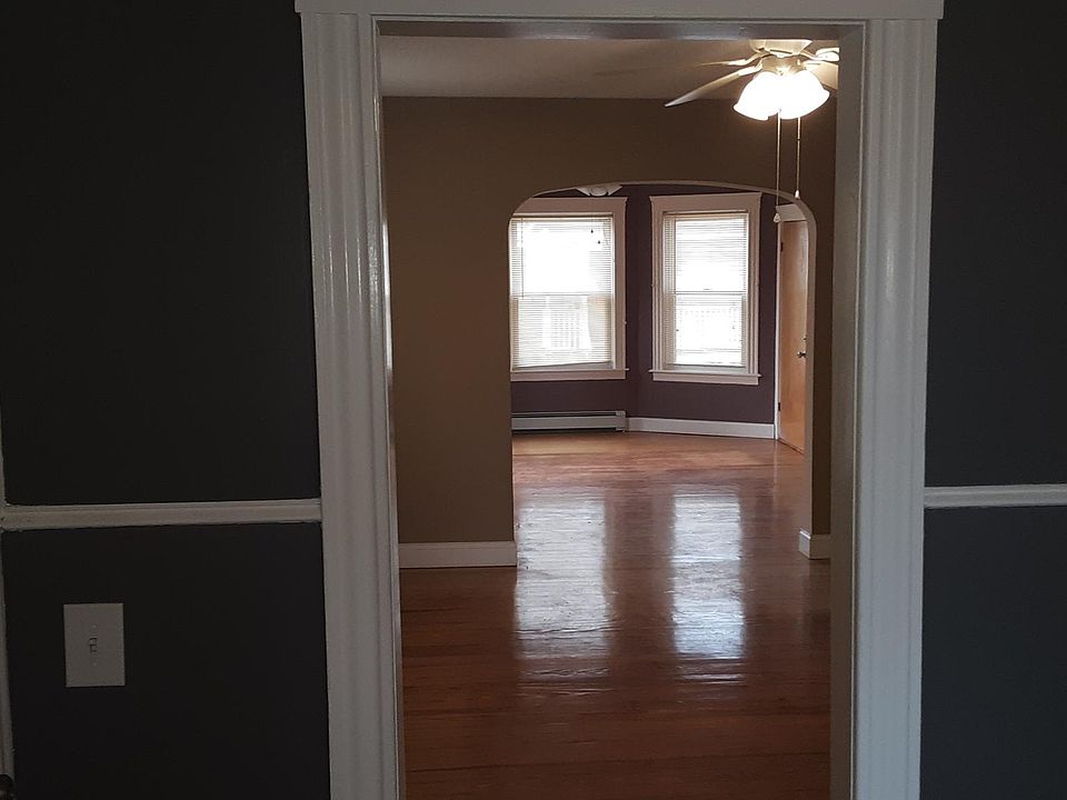 1st image of 15 Cliff St #1