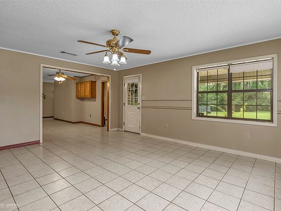 4th image of 233 Allen Dr