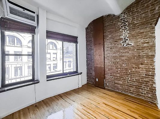 3rd image of 40 E 12th St APT 5c
