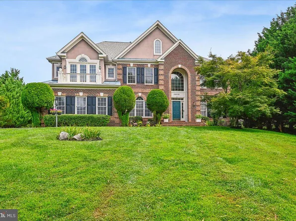 16510 Harbour Town Dr, Silver Spring, MD 20861