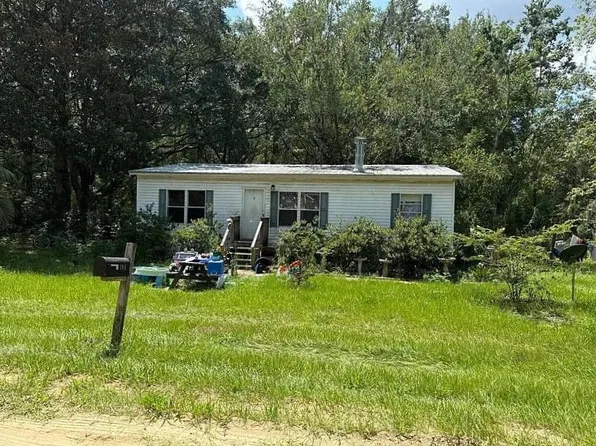 138 Charles Ave, Interlachen, FL 32148
