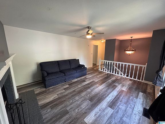 3rd image of 4812 Curtis Ln
