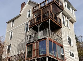 1712 W 3rd St, Duluth, MN 55806