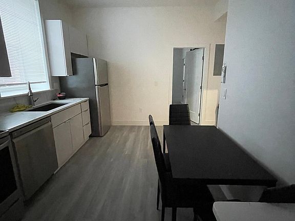 4th image of 2842 W Girard Ave Floor 2