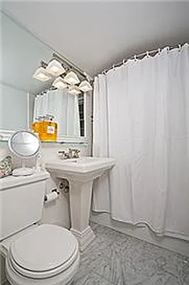 Rented by R New York | media 1