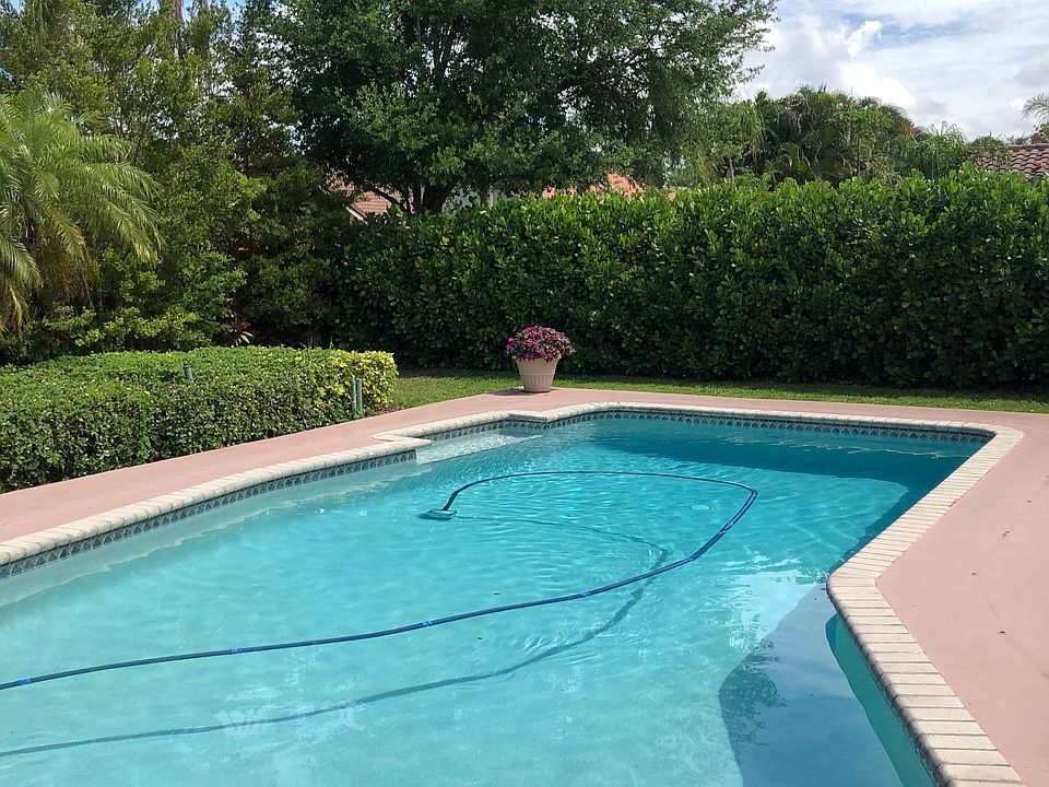 2nd image of 10123 NW 13th Ct
