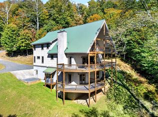 155 Mule Trail Dr, Bakersville, NC 28705