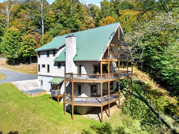 155 Mule Trail Dr, Bakersville, NC 28705
