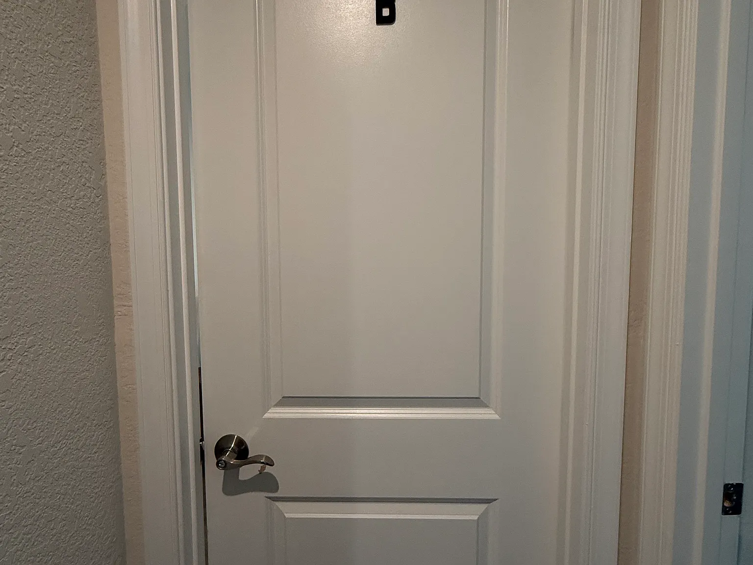 4104 Riverside Dr — Photo 1