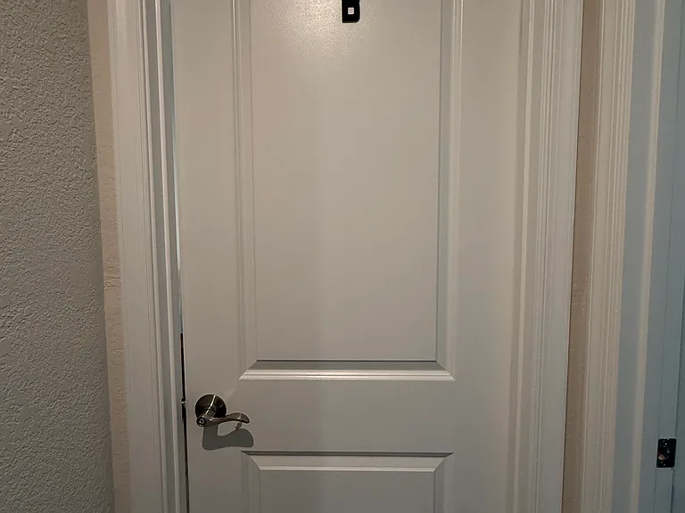 4104 Riverside Dr — Photo 1