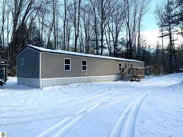 5085 Wintergreen Trl SE, Kalkaska, MI 49646