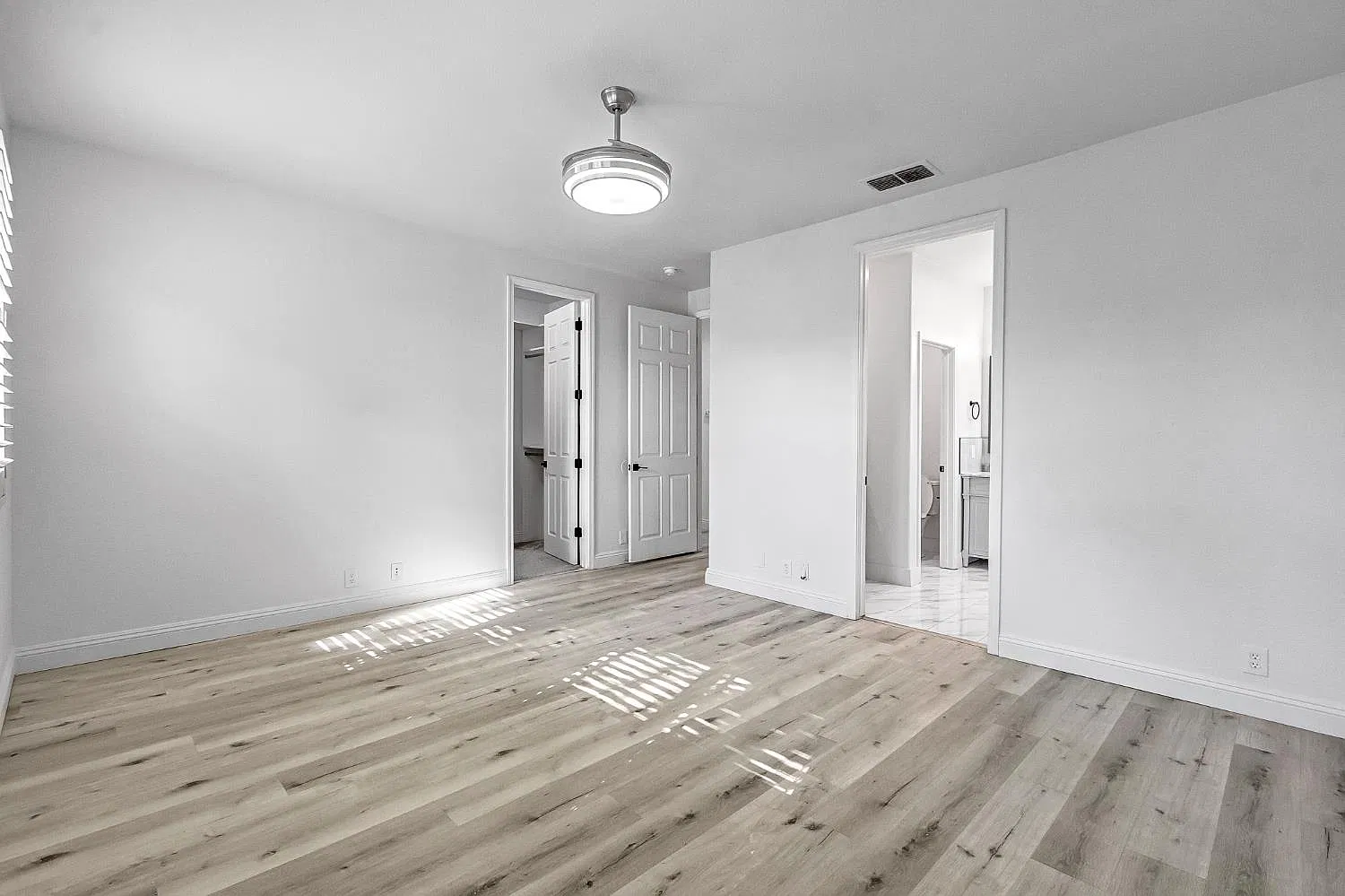3 bed, 1761 sqft, $3,200 — Photo 4
