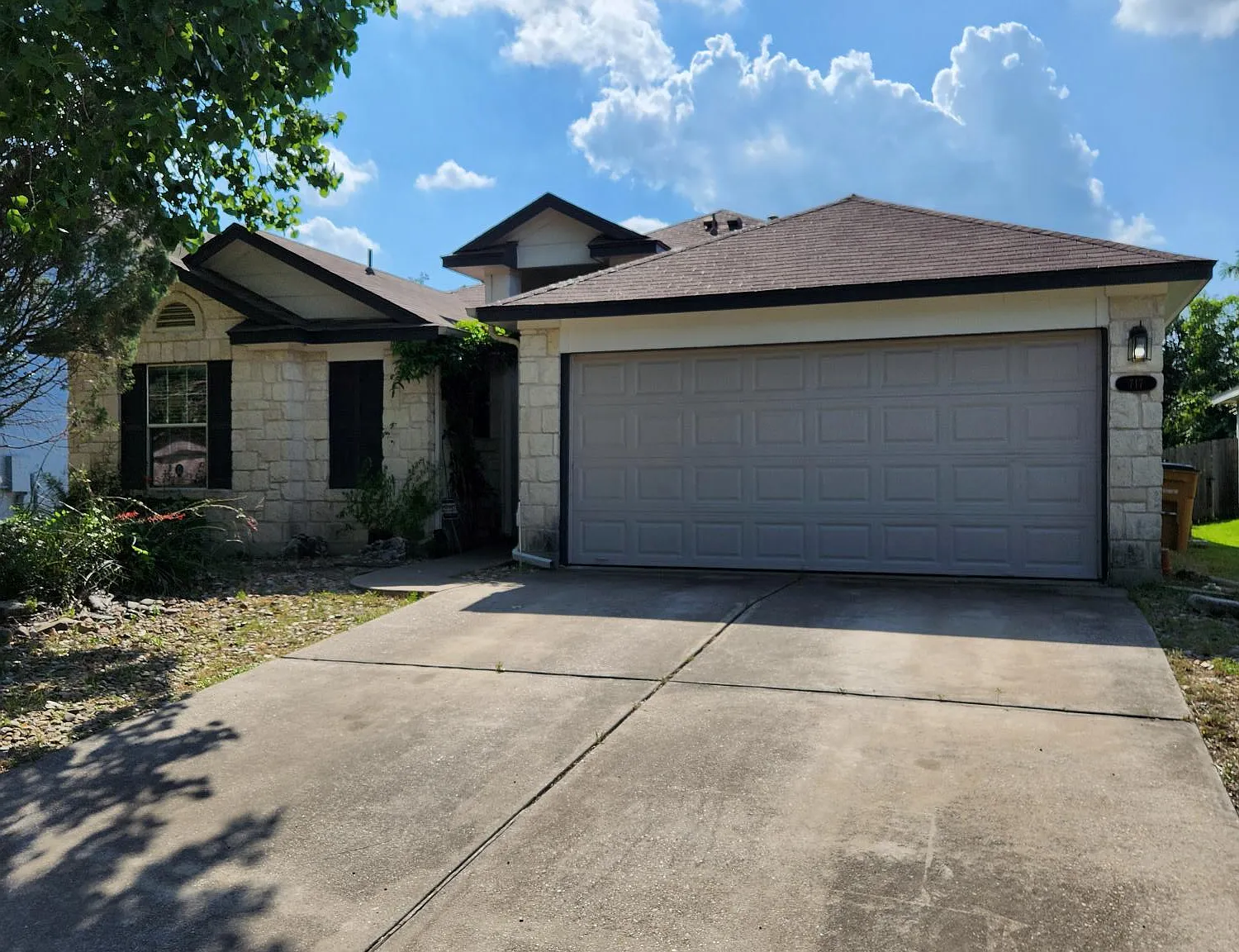 4 bed, 2.0 bath, 1650 sqft, $2,650 — Photo 1