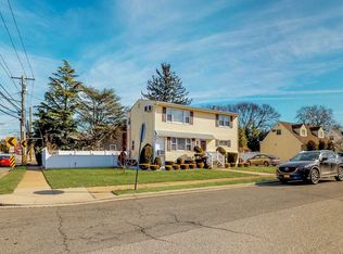 3061 Ellen Terry Dr, Oceanside, NY 11572