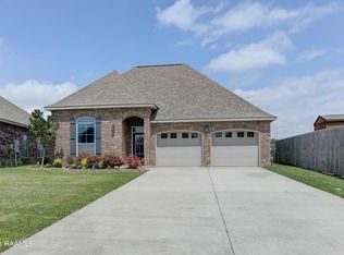 207 Bluegrass Creek Rd, Youngsville, LA 70592
