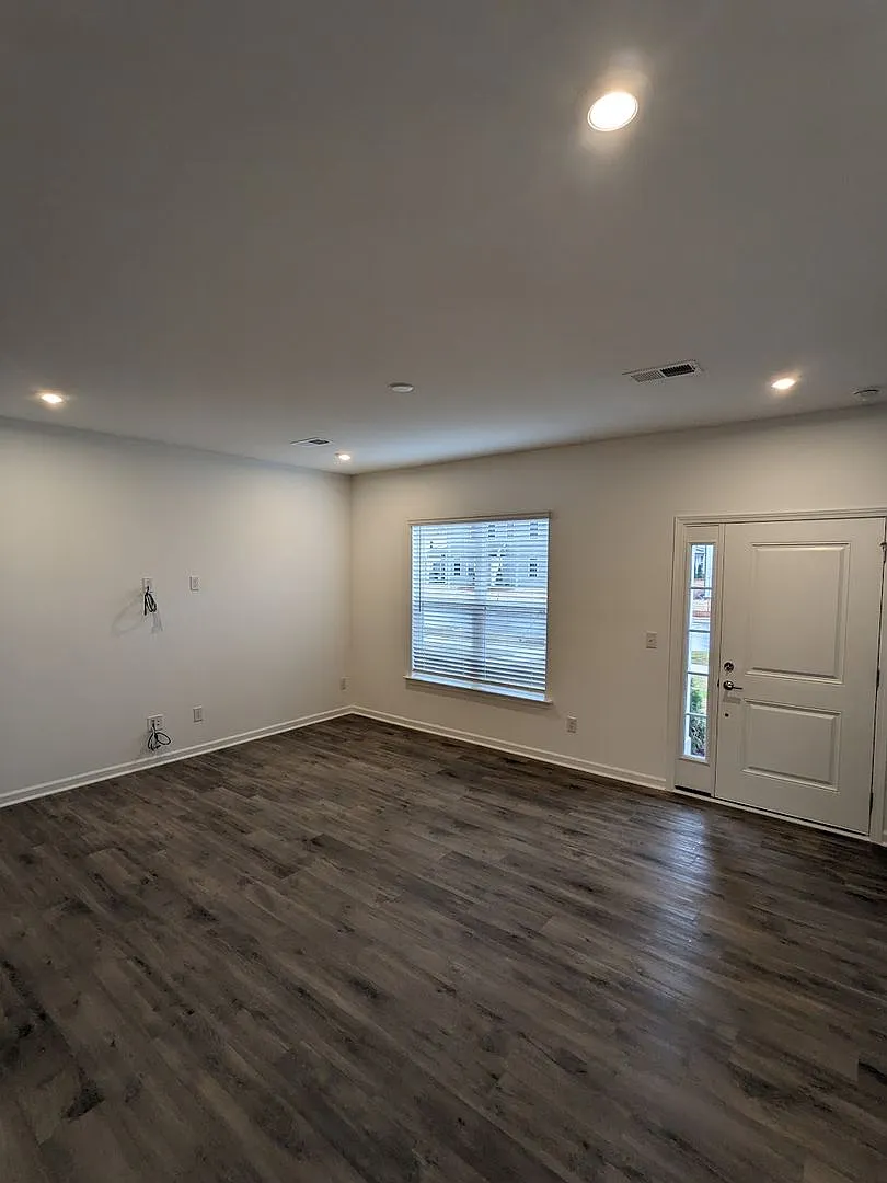 Brand New 3 Bedroom Townhome in Charlotte Convenient to I-485 and I-77 — Photo 2