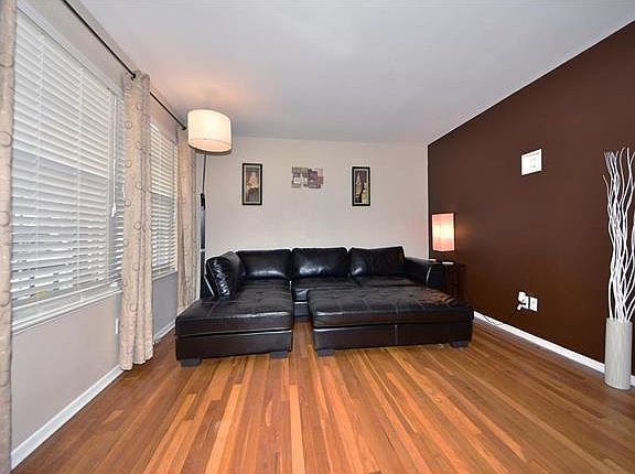 4th image of 11964 Glenpark Dr