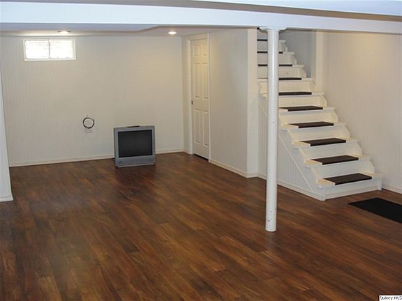 Home for Sale in Quincy, IL $114,999