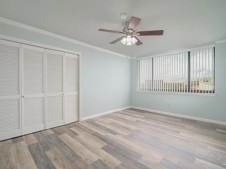 402 Port Royal Way — Photo 23