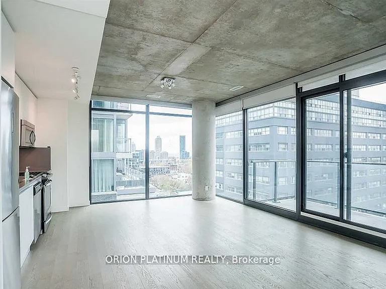 111 Bathurst St #1102 — Photo 2