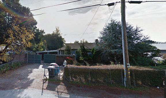 3rd image of 842 Green St