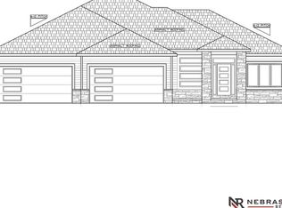 530 105th St, Lincoln, NE 68527