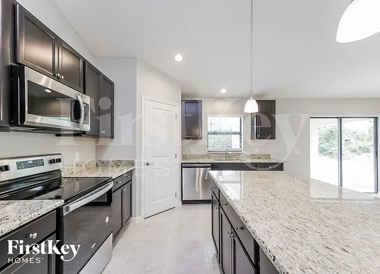 4307 2nd St SW — Photo 5