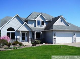 25271 Grizzly Ct, Wyoming, MN 55092