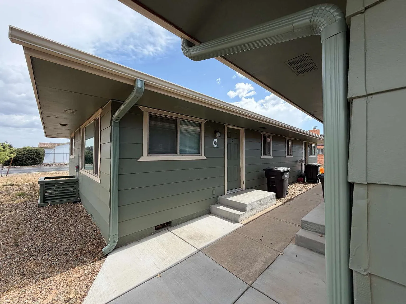 2 bed, 1.0 bath, 624 sqft, $1,450 — Photo 1