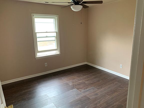 4th image of 1504 Leckie St #B