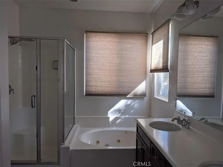 40200 Bellevue Dr #40200 — Photo 12