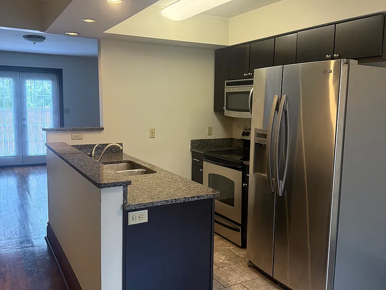 50 N Liberty St #7 — Photo 2