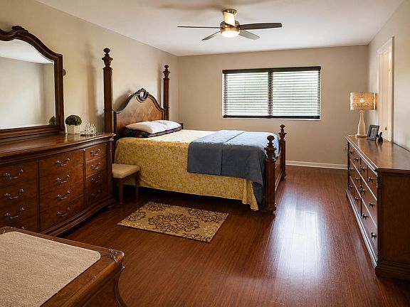 4th image of 2551 NW 41st Avenue #406