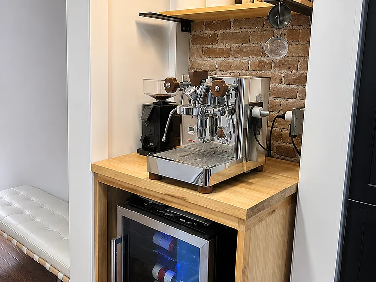 Coffee & wine bar