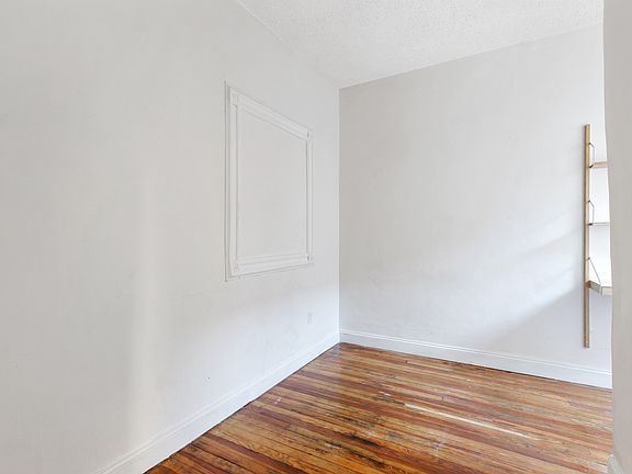 4th image of 275 Halsey St #4B