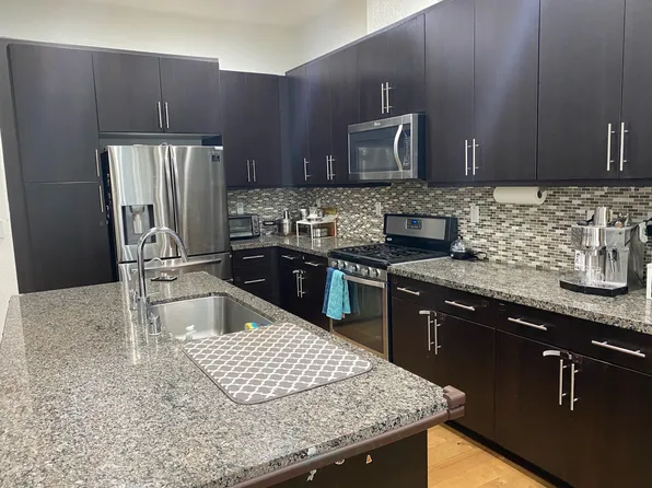 363 Odyssey Ln, Milpitas, CA 95035