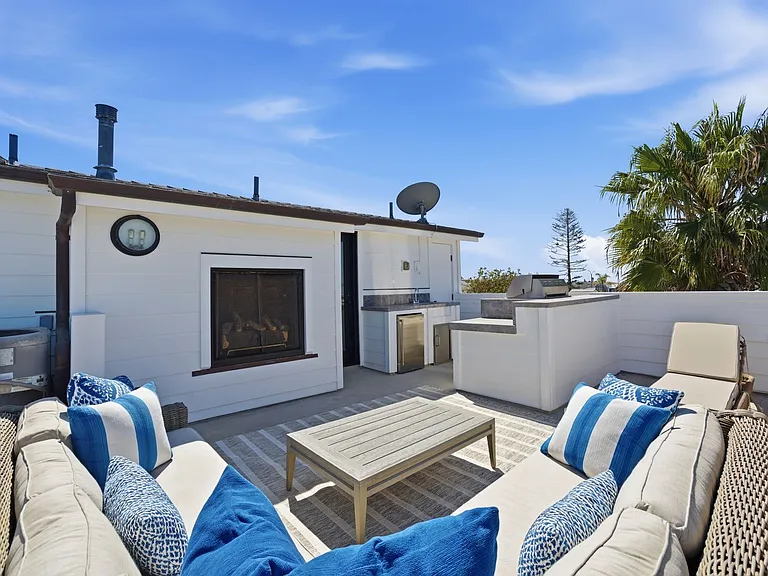 305 Montero St — Photo 28