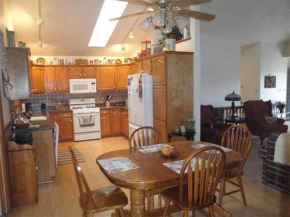 4th image of 104 Birchwood Way